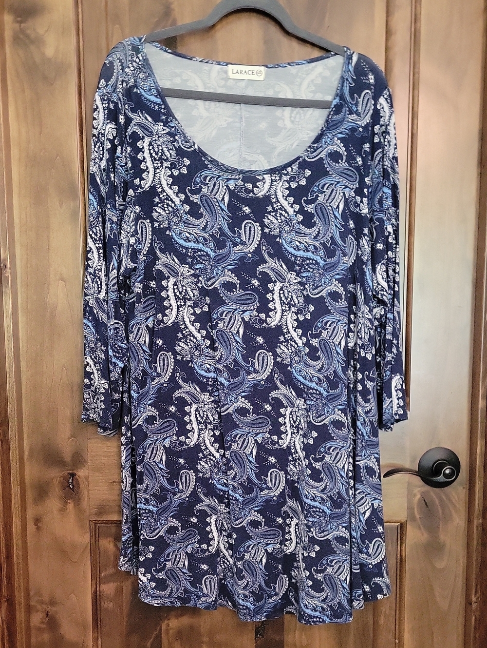 LARACE Navy and White Paisley 3/4 sleeves Scoop Neck 3X Tunic